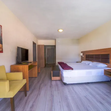 מלון Begonville (adults Only) מרמריס