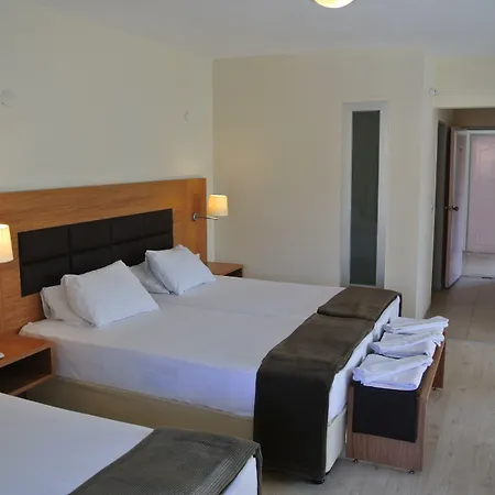 Begonville (adults Only) מלון מרמריס