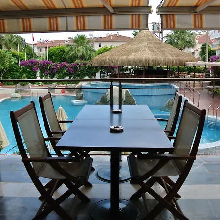 מלון Begonville (adults Only) מרמריס