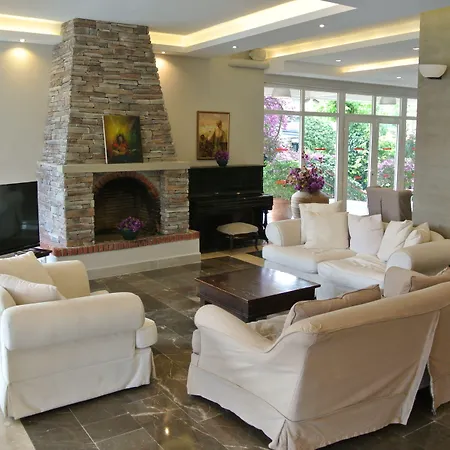 מלון Begonville (adults Only) 3*