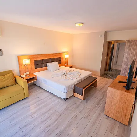 Ξενοδοχείο Begonville (adults Only) Μαρμαρίς