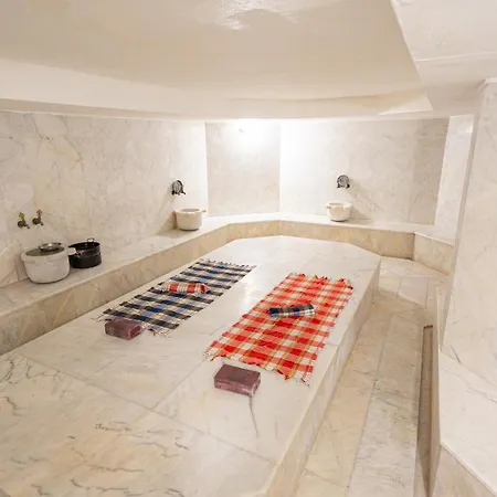 Ξενοδοχείο Begonville (adults Only) 3*